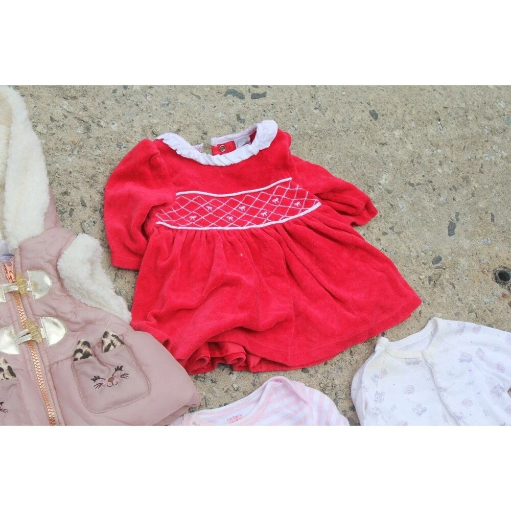 Lot of 27 pcs Baby Girl Clothes 3M, 0-3M Outfits Sleepers CUTE FALL Wardrobe